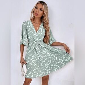 SHEIN Light Green Patterned Midi Dress